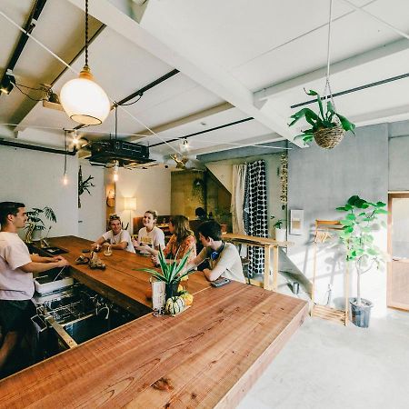 Hippo Hostel And Cafe Bar Осака Екстериор снимка