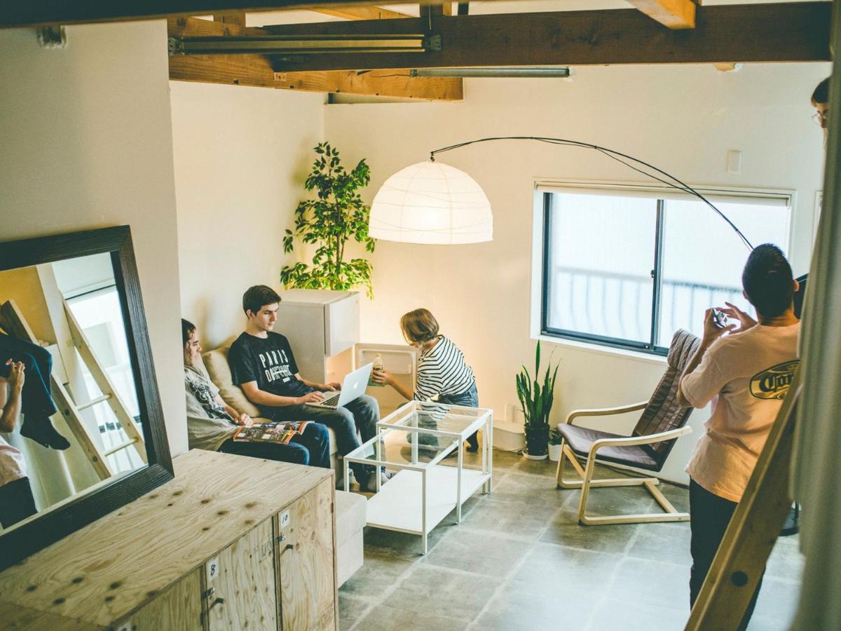 Hippo Hostel And Cafe Bar Осака Екстериор снимка