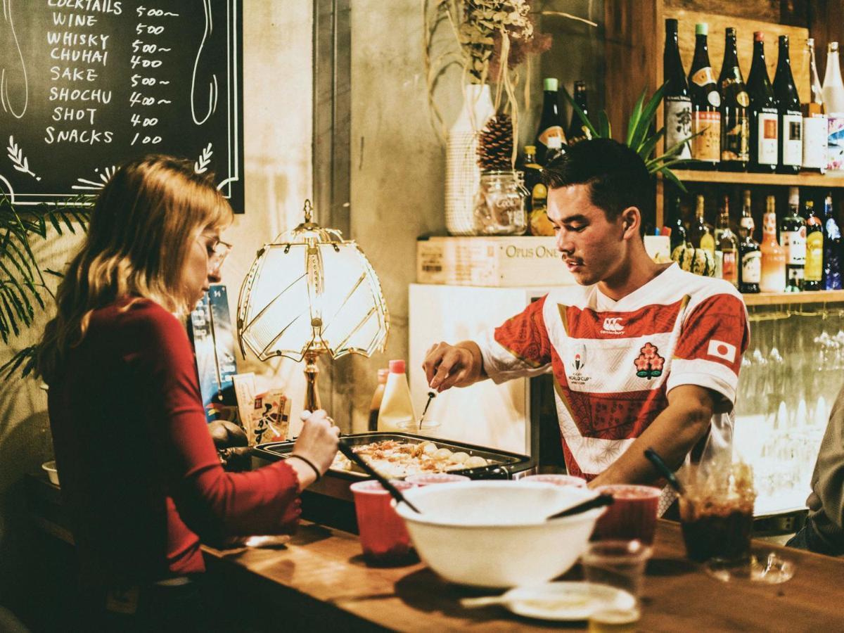 Hippo Hostel And Cafe Bar Осака Екстериор снимка
