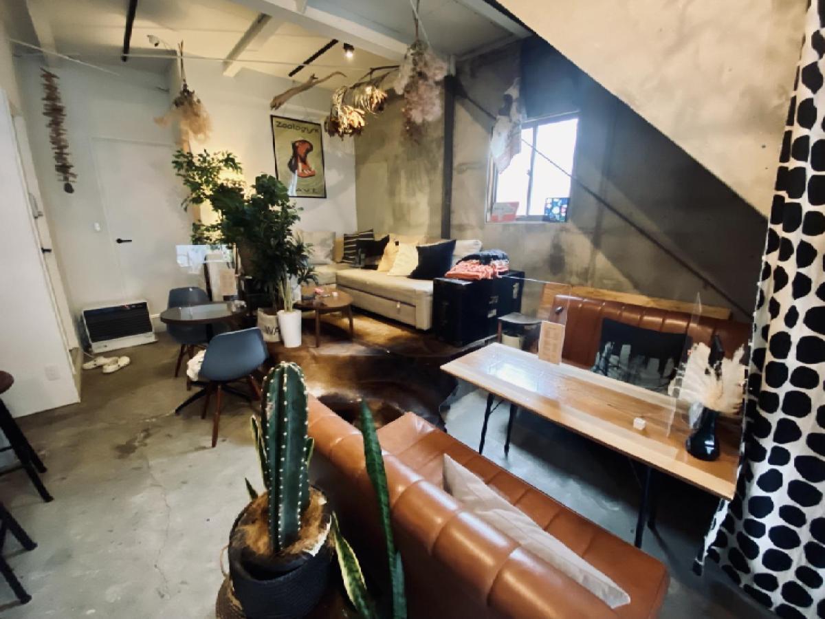 Hippo Hostel And Cafe Bar Осака Екстериор снимка